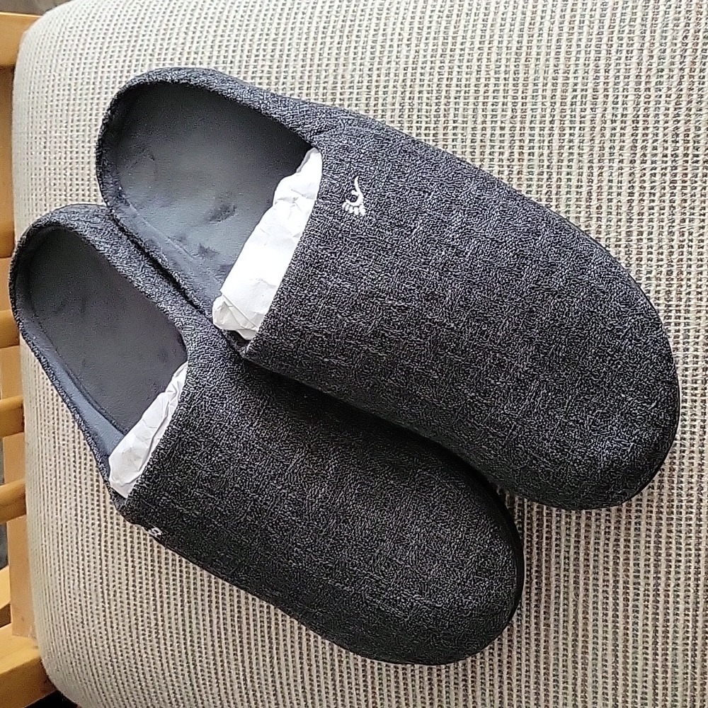 Men's Orthopedic Slippers, New, Never worn, Size 10.5